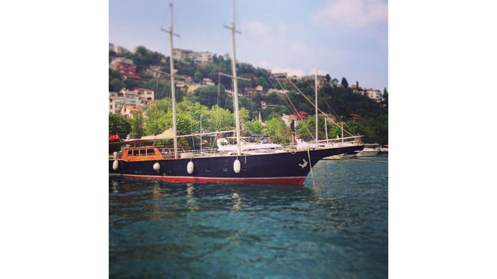 luxury-sailing-yacht-bm-2