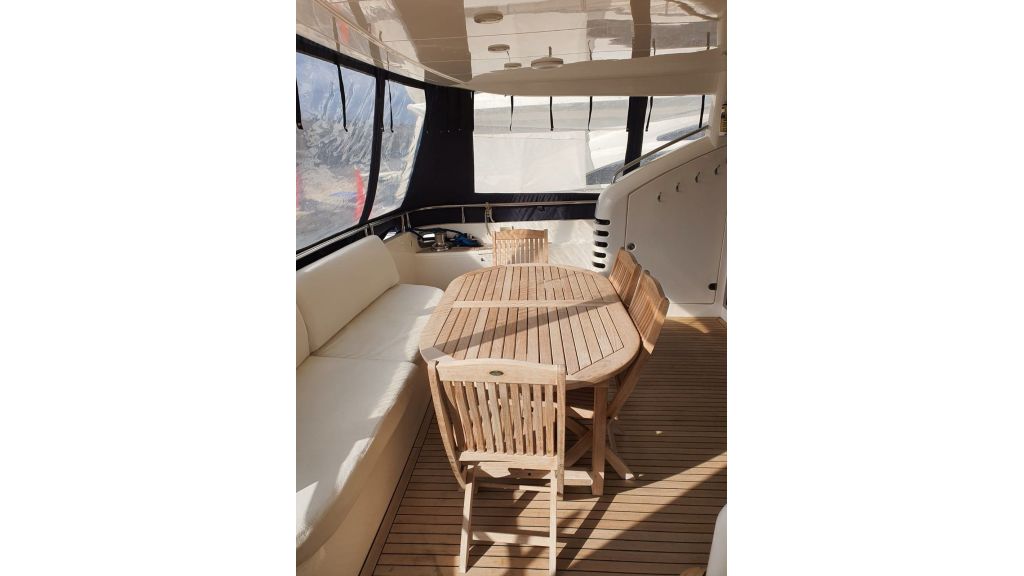 ciello-motor-yacht-for-charter (6)