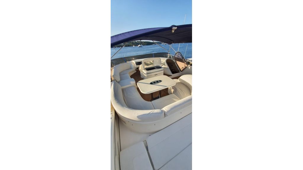 ciello-motor-yacht-for-charter (7)