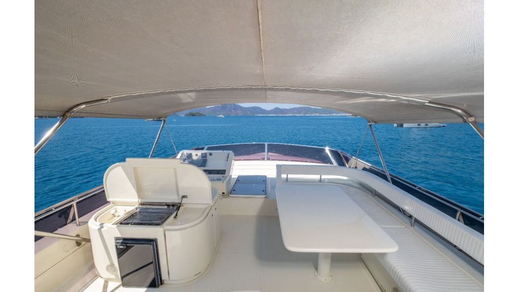 my-mio-amore-yacht-charter (1)
