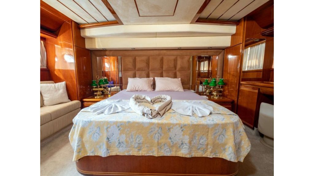 my-mio-amore-yacht-charter (10)