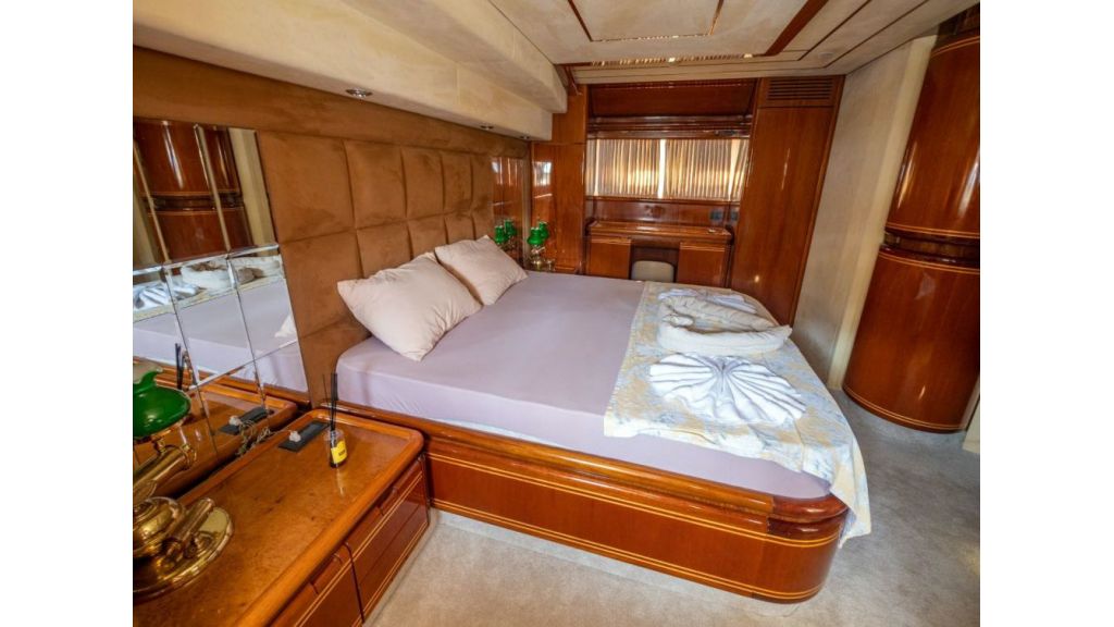 my-mio-amore-yacht-charter (12)