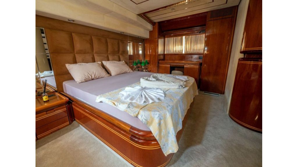 my-mio-amore-yacht-charter (13)