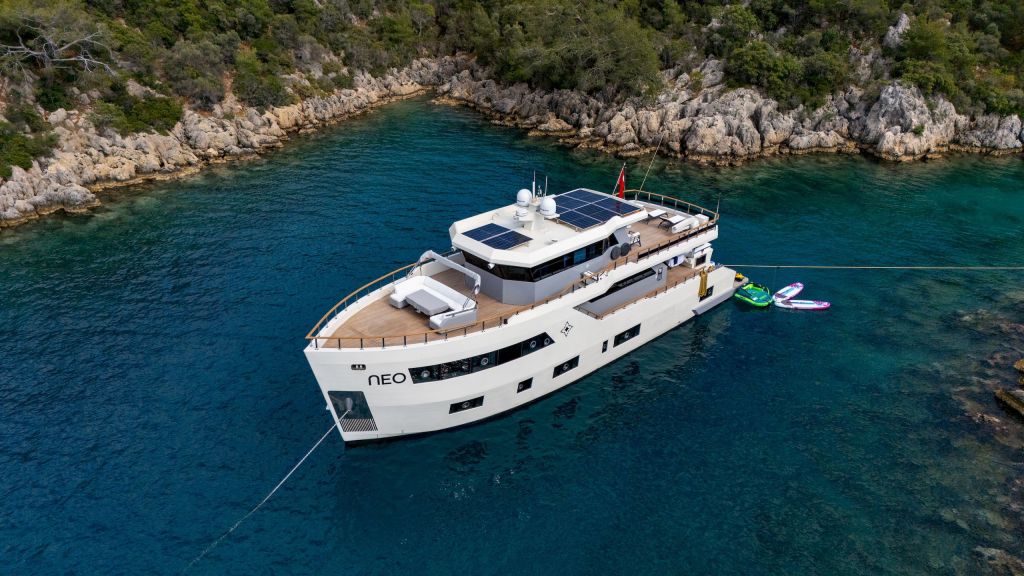 Neo Motoryacht Trawler (001) master