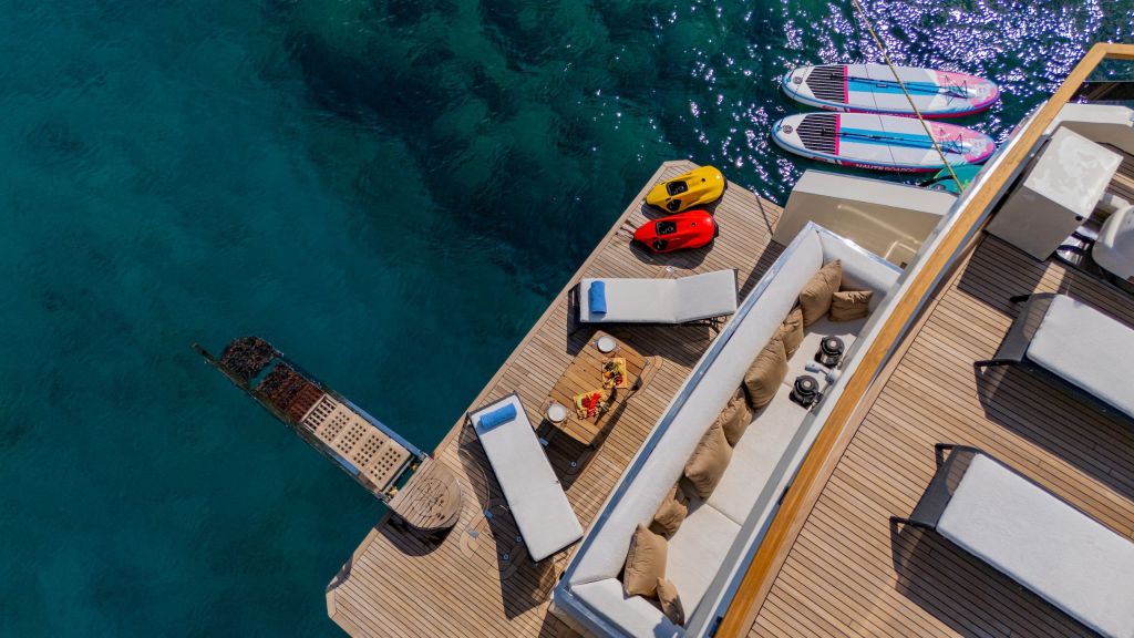 Neo Motoryacht Trawler (02)