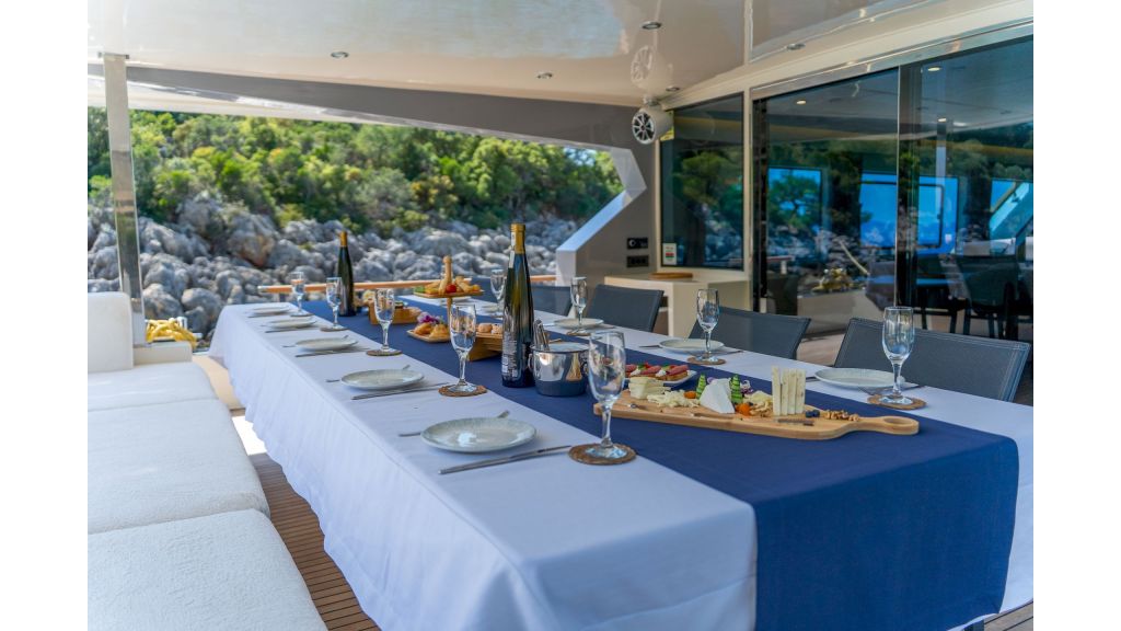 Neo Motoryacht Trawler (11)