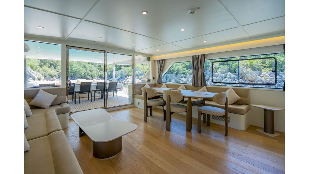Neo Motoryacht Trawler (24)