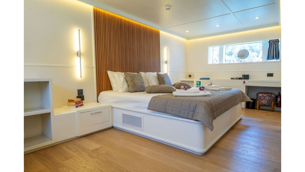 Neo Motoryacht Trawler (37)