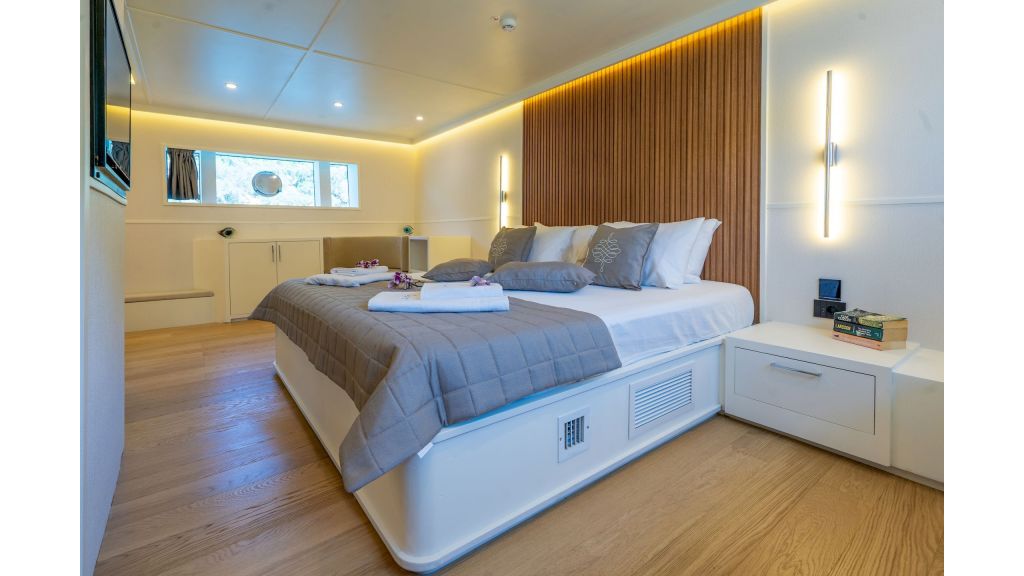 Neo Motoryacht Trawler (38)