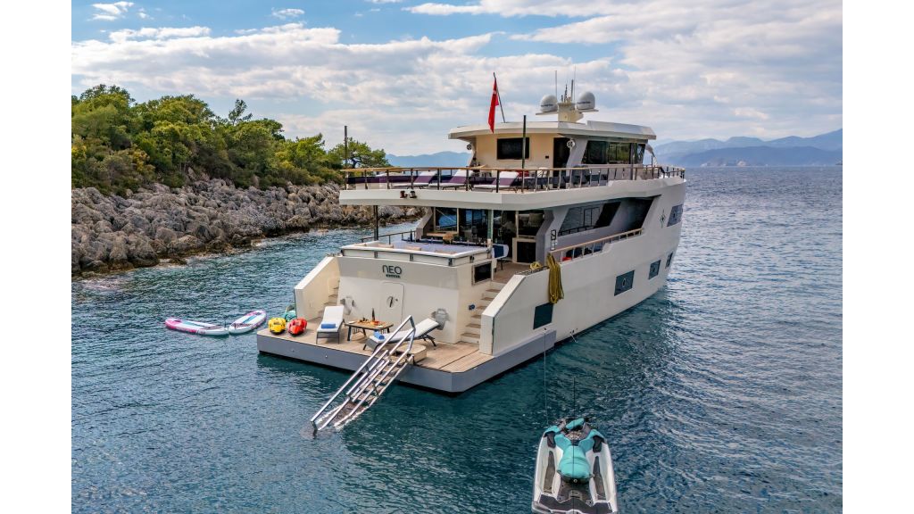 Neo Motoryacht Trawler (78)
