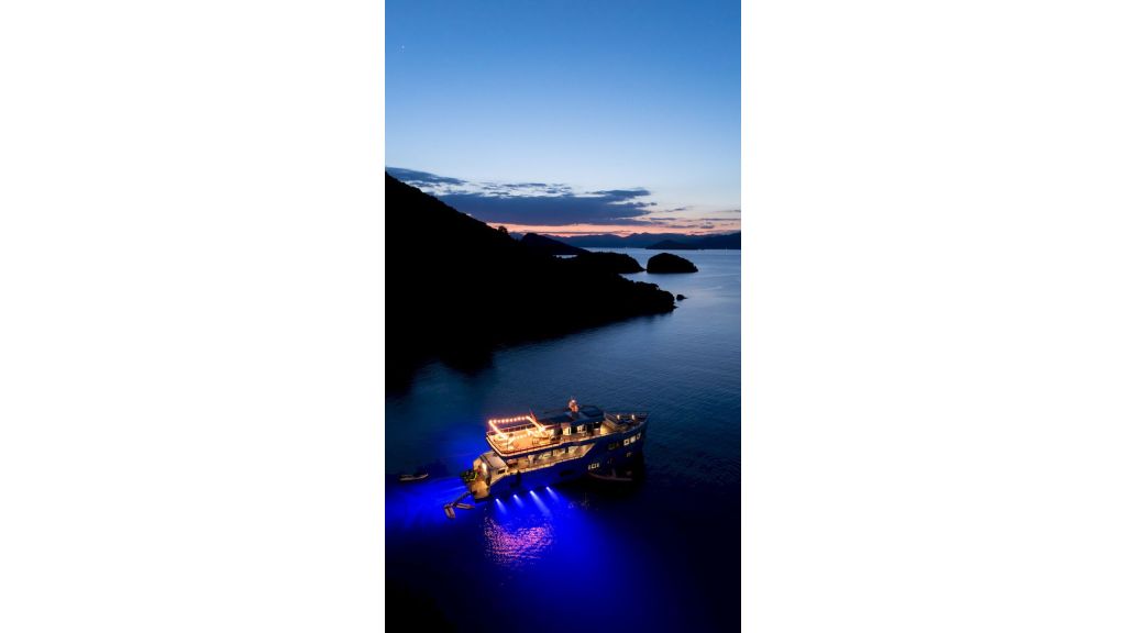 Neo Motoryacht Trawler (90)