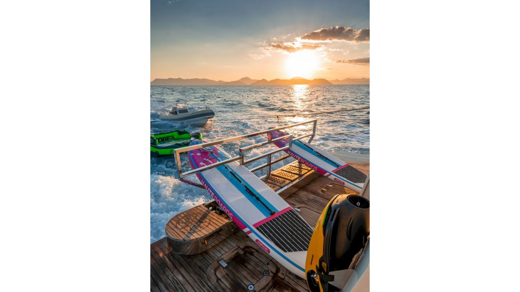 Neo Motoryacht Trawler (97)