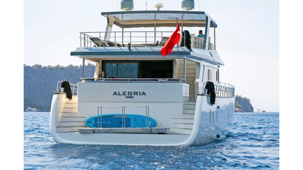 Alegria motor yacht (2)