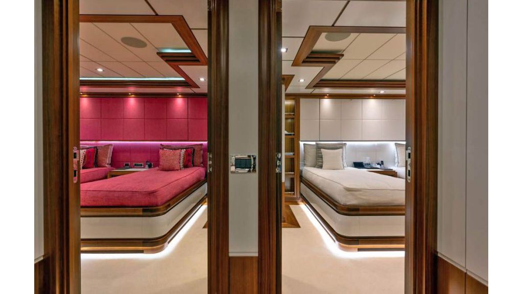 50m Displacement Motor Yacht (10)