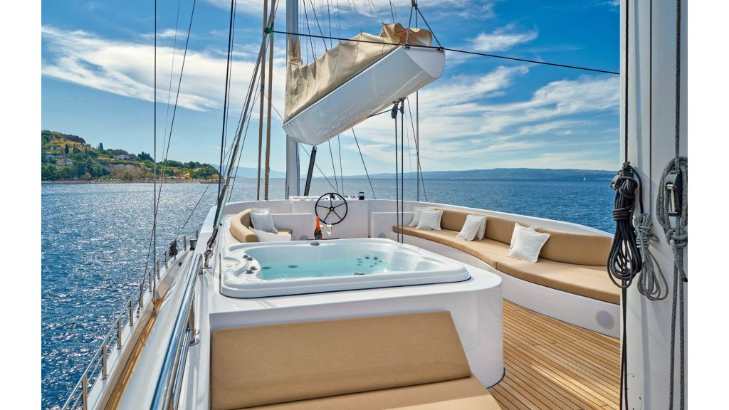 Acapella Sailing Yacht (11)
