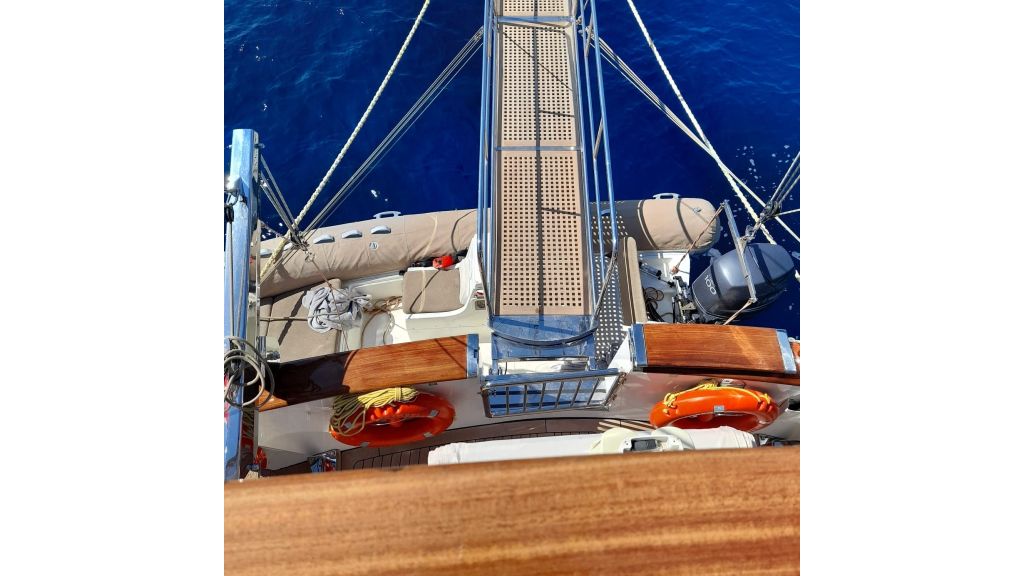 33m Steel Sailing Yacht (12)