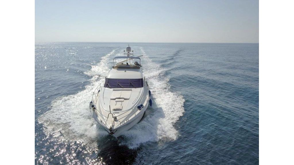 Azuu Motor Yacht (11)