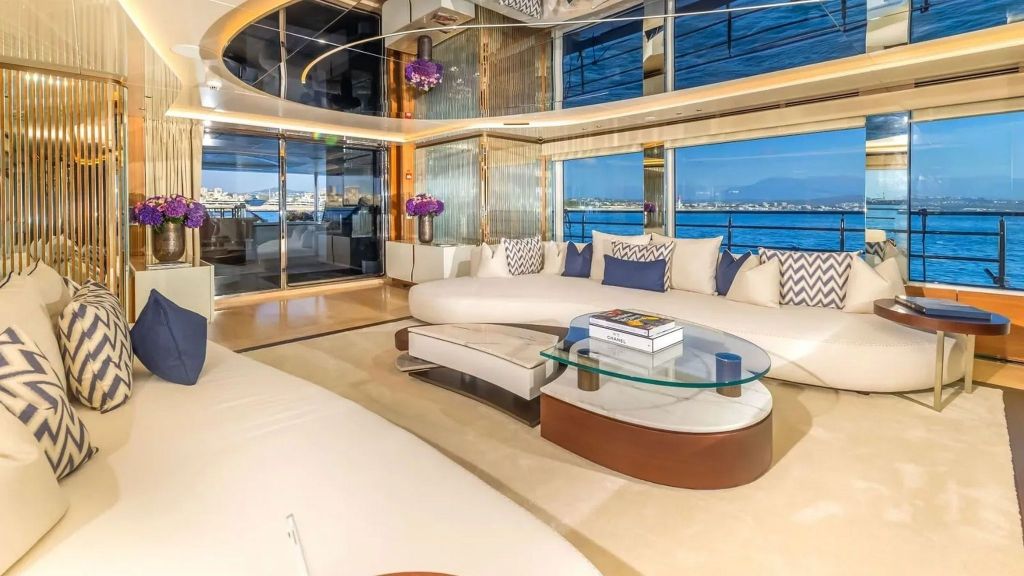 Eternal Spark Motor Yacht (203) master