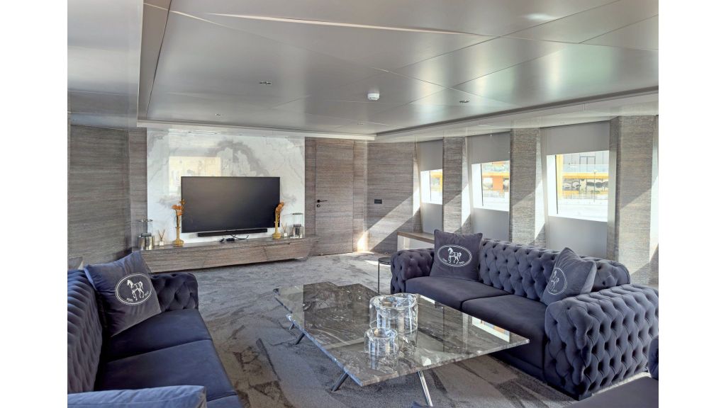 Mirah Motor Yacht (37)