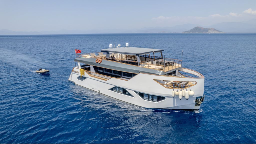 Nayk 3 Motor Yacht (0009) master