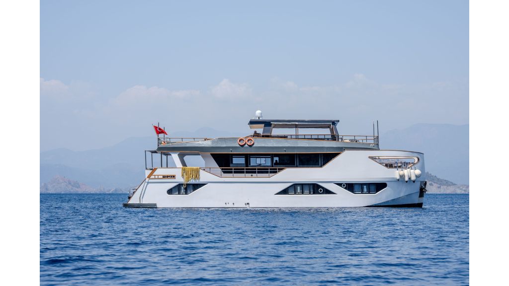 Nayk 3 Motor Yacht (0013)