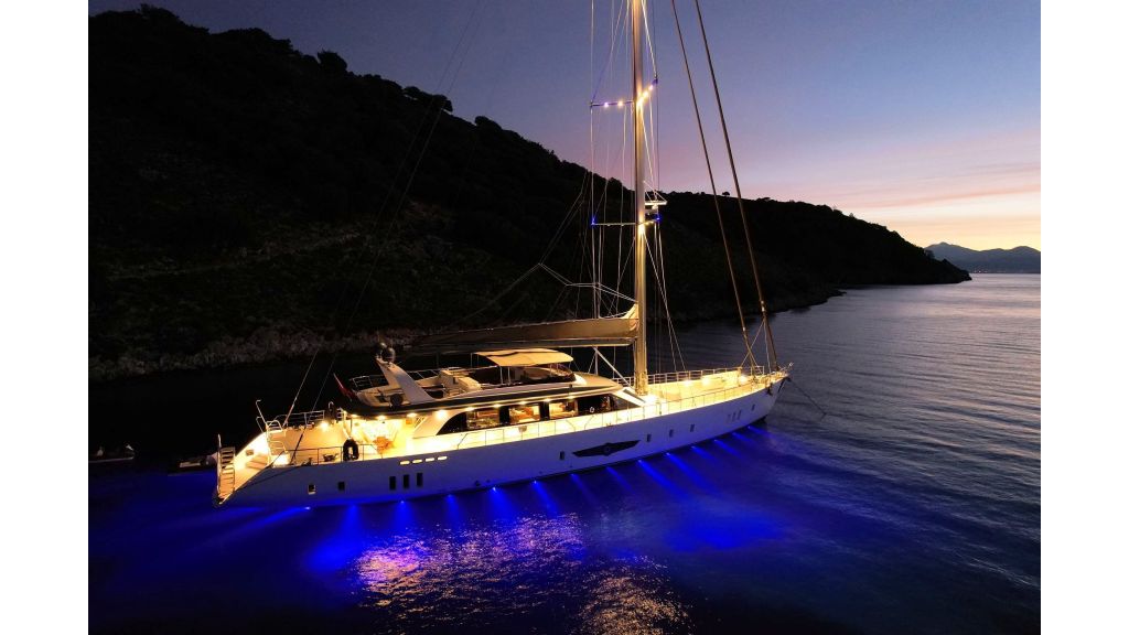 New Style Sailing Yacht (04)