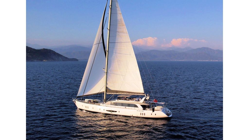 New Style Sailing Yacht (18)