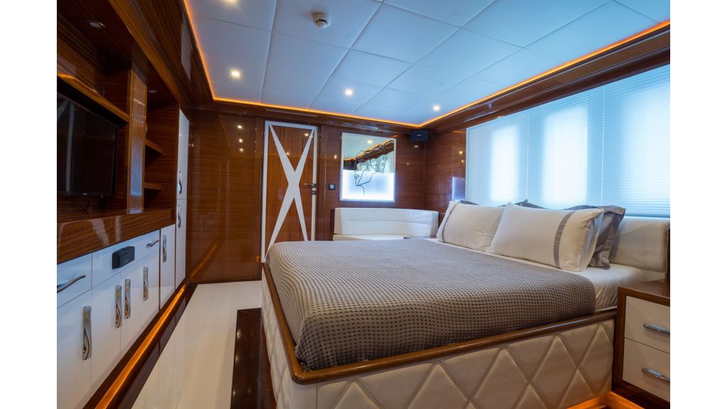 New Style Sailing Yacht (19)