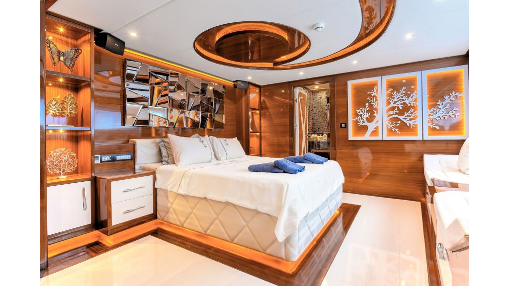 New Style Sailing Yacht (83)