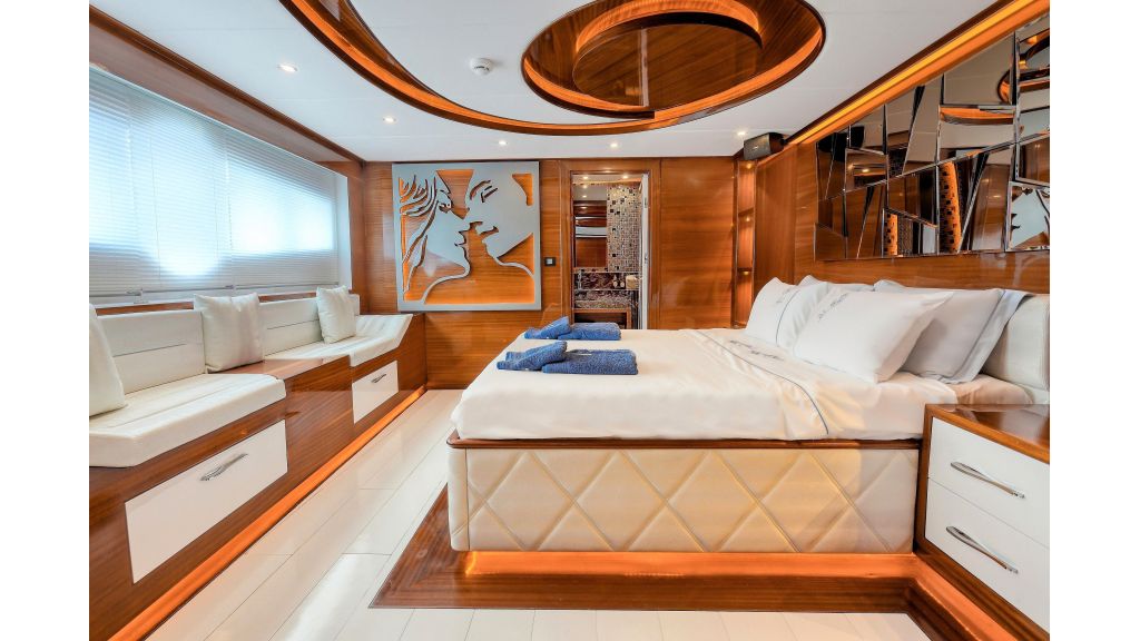 New Style Sailing Yacht (85)