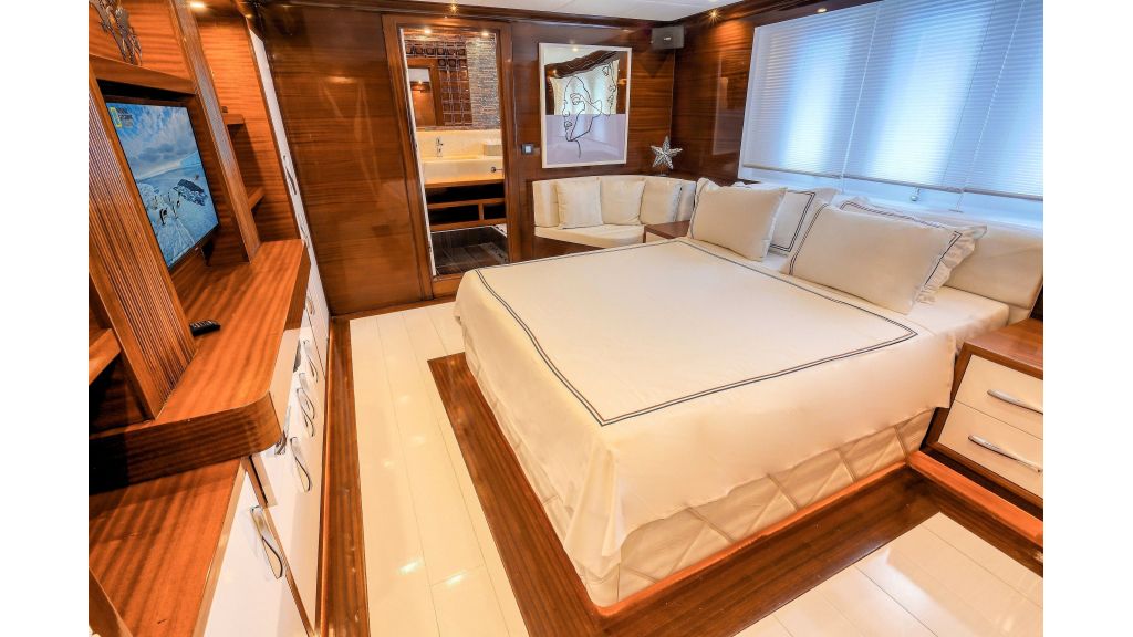 New Style Sailing Yacht (91)