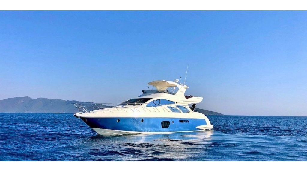 Cosmos Motor Yacht for charter
