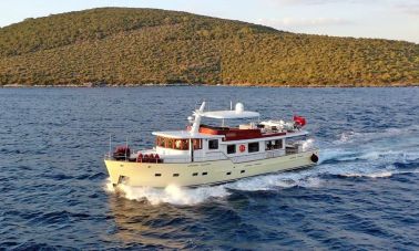 Dilnisin Motor Yacht