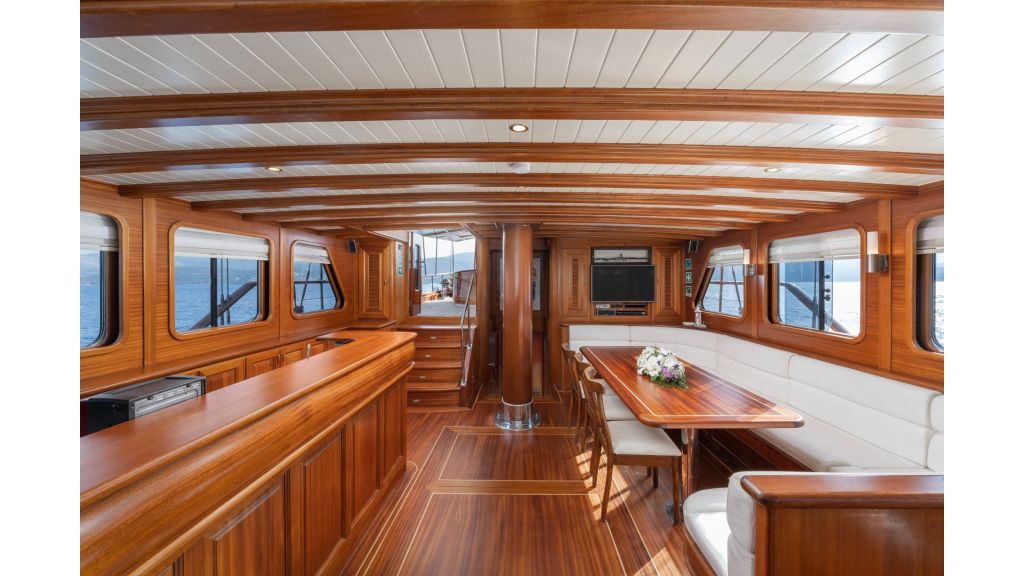 lorient Motor Yacht (009)