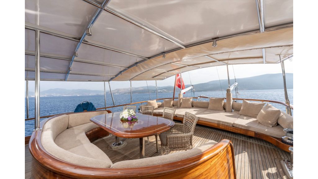 lorient Motor Yacht (010)