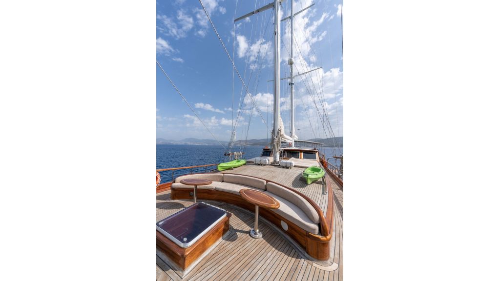 lorient Motor Yacht (013)