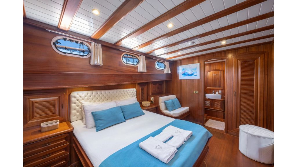 lorient Motor Yacht (015)