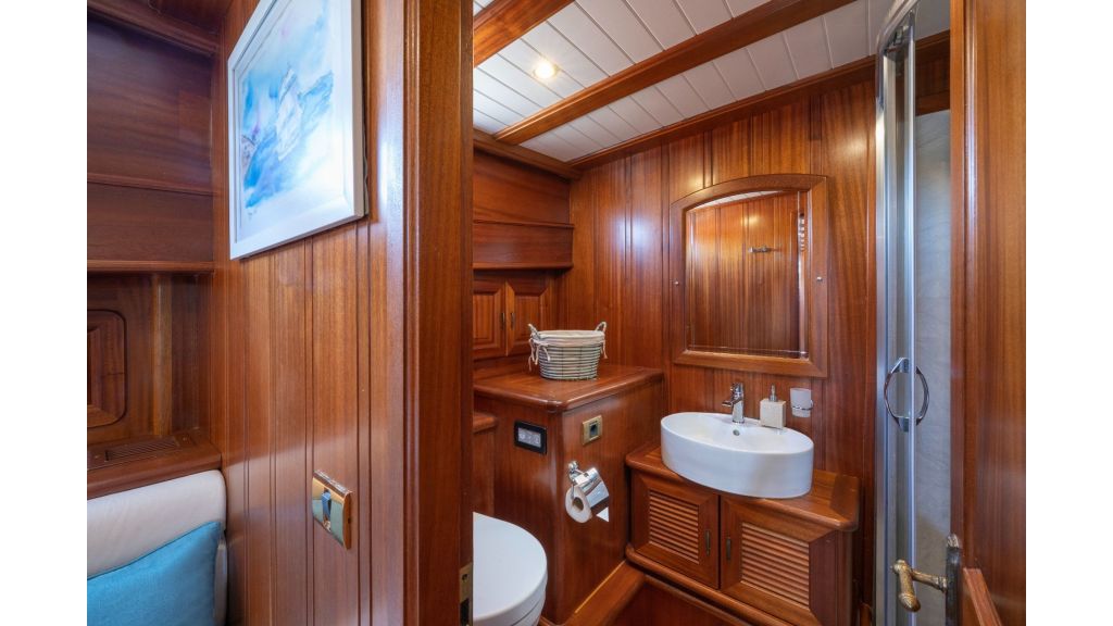 lorient Motor Yacht (016)