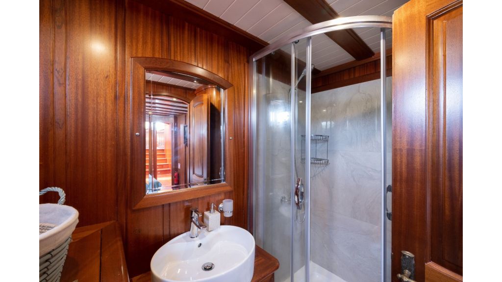 lorient Motor Yacht (017)