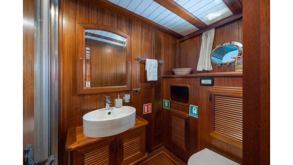 lorient Motor Yacht (024)