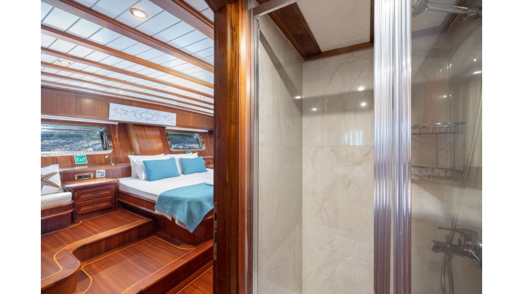 lorient Motor Yacht (030)