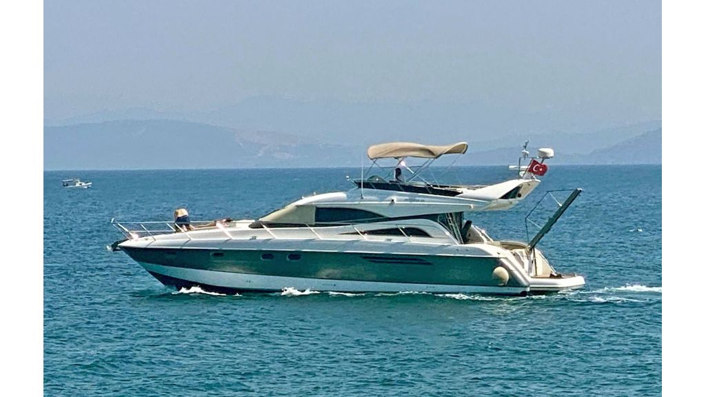 Zeus 2 Motoryacht for charter