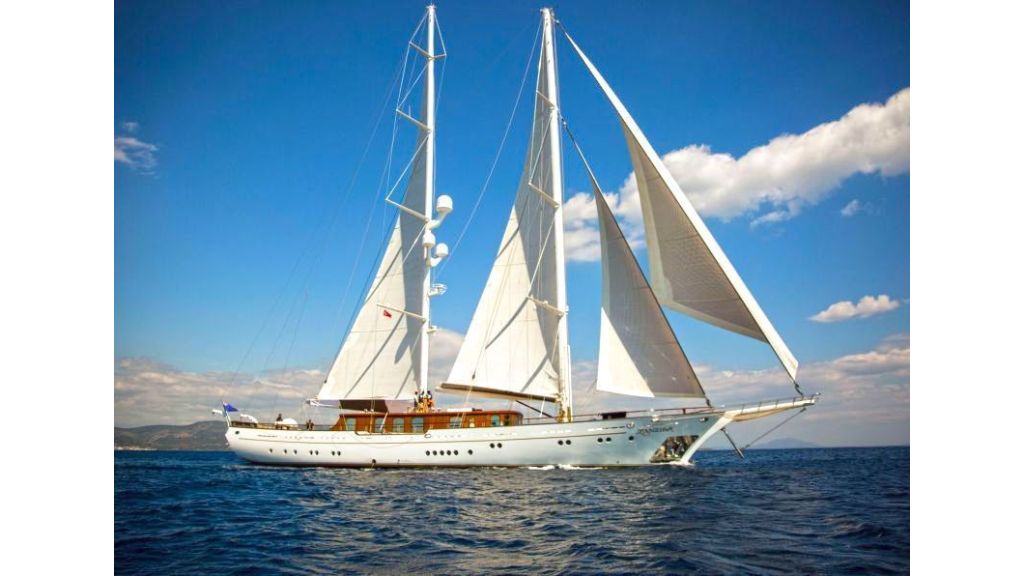 40M Transom Sailing Yacht (08)