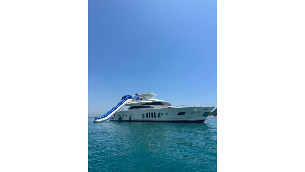 Amolia Motor Yacht (01)
