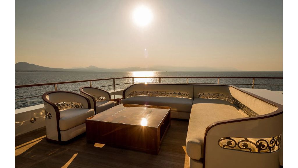 Elements Motor Yacht (0002)