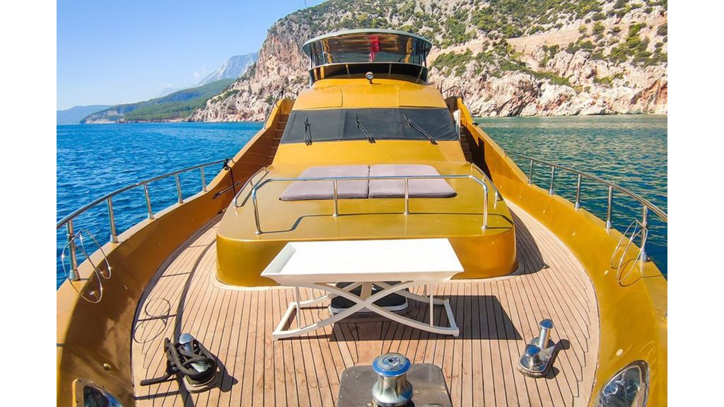 gökbörü motor yacht (407)