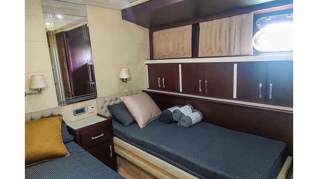 gökbörü motor yacht (418)