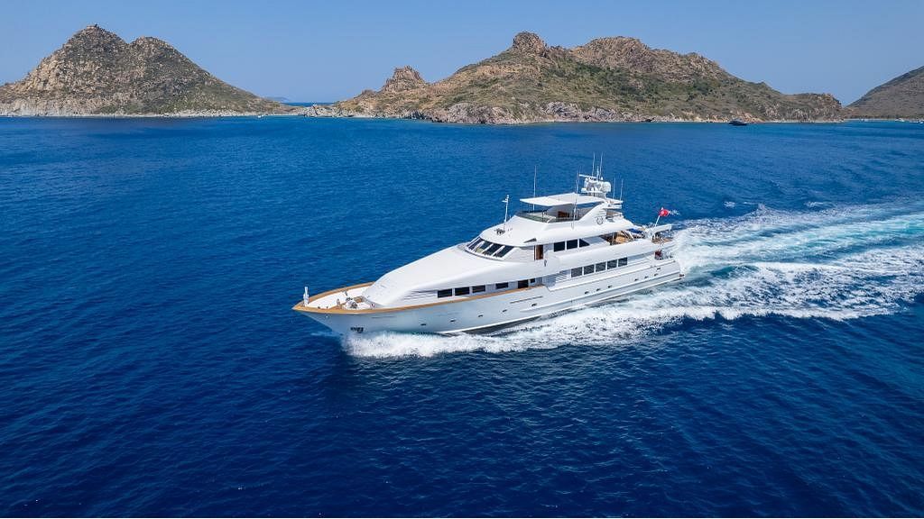Mary Motor Yacht (01)