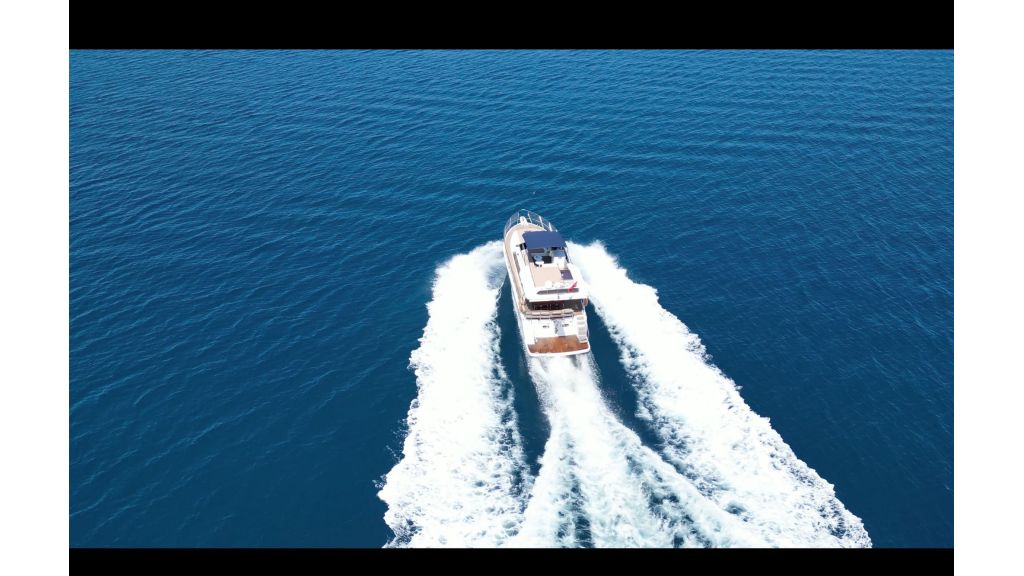 Searena Motor Yacht (07)