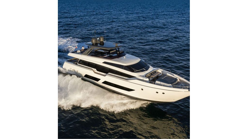 Feretti 850 Motor Yacht (09) master